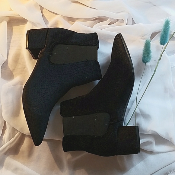 Velvet Snakeskin Boots - Picture 2 of 10